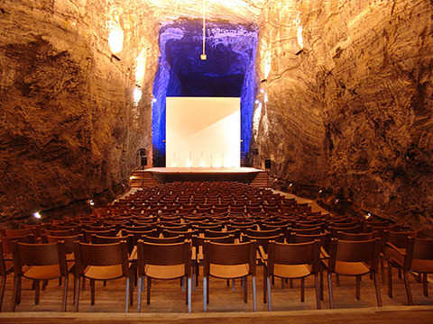 20-Unusual-Churches-PII-salt-cathedral-of-zipaquira