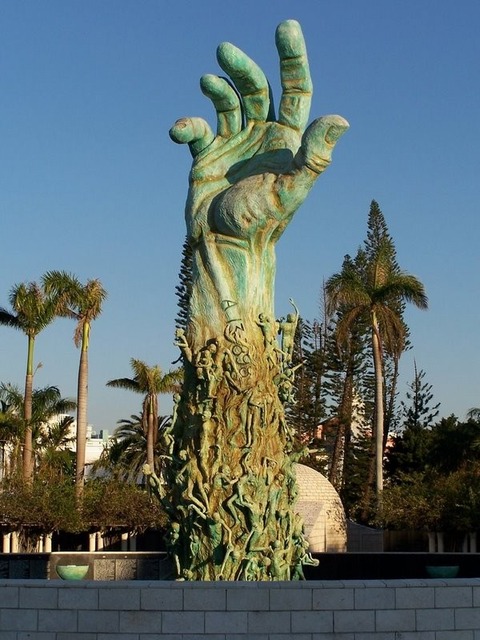 miami_holocaust_memorial_1