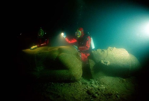 「1200年前に海中に沈んだ古代エジプト都市『ヘラクレイオン』が発掘」海外の反応