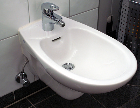 1200px-Bidet_weiss
