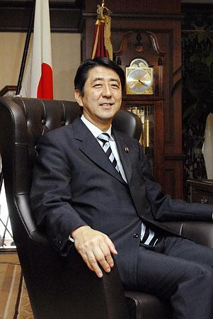クローズアップ/○○について考える:「劇場型」政治を考える ...