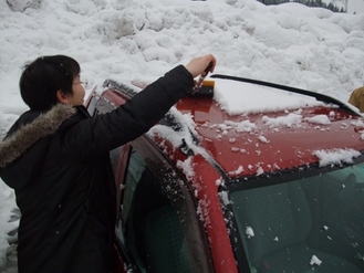 画像 雪の日に車のワイパー上げるのってなぜ Naver まとめ