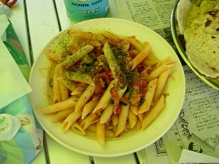 DSCN1111.2005.8.14-hirugohan4.jpg