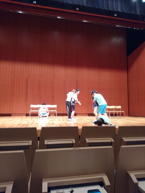 なぁにこれぇ