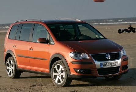 volkswagen_cross_touran3.jpg