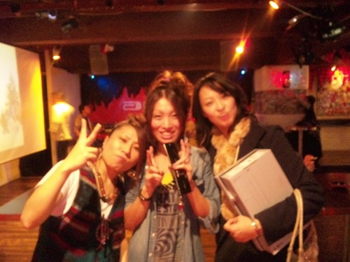 93b6d900.jpg