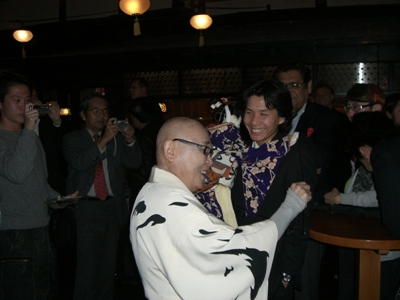 juzaburohug.jpg