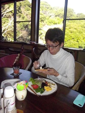 真剣な しのぶちゃん