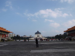 P2047561