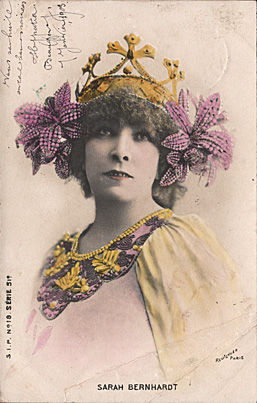 sarahpostcardlointaine02