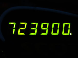 723900