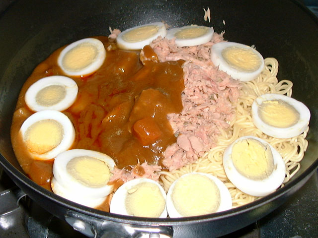 Curry and Ramen Noodles with Tuna and Boiled Eggs