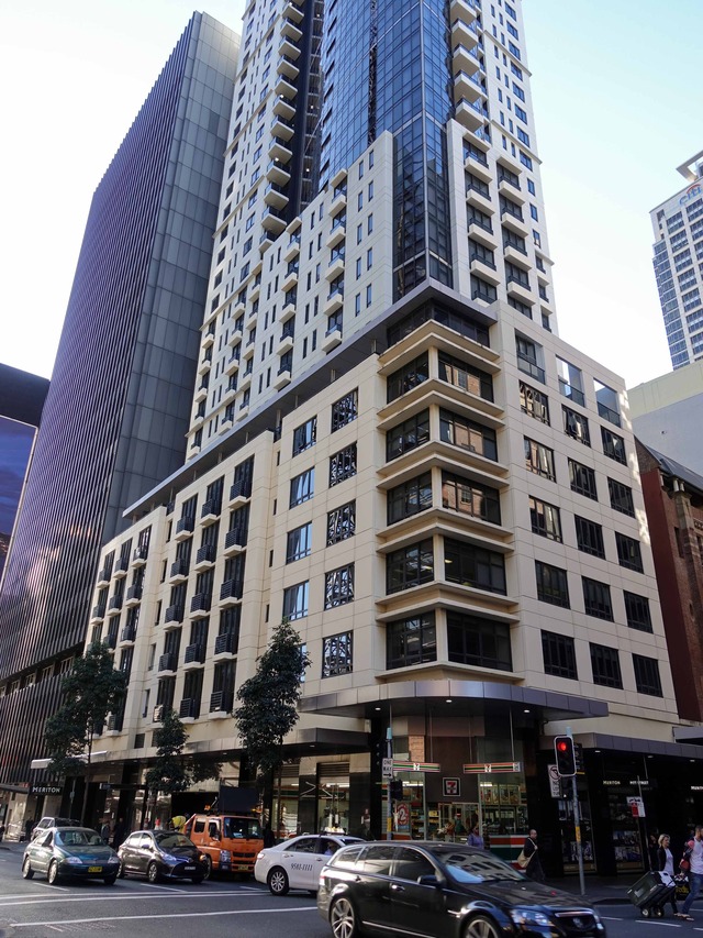 Bathurst St と Pitt St の交差点_edit