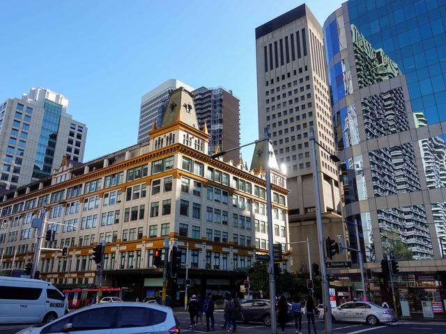 Liverpool St と Elizabeth St の交差点 3_edit