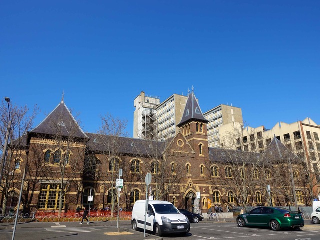 Kathleen Syme Library (Faraday St)_edit
