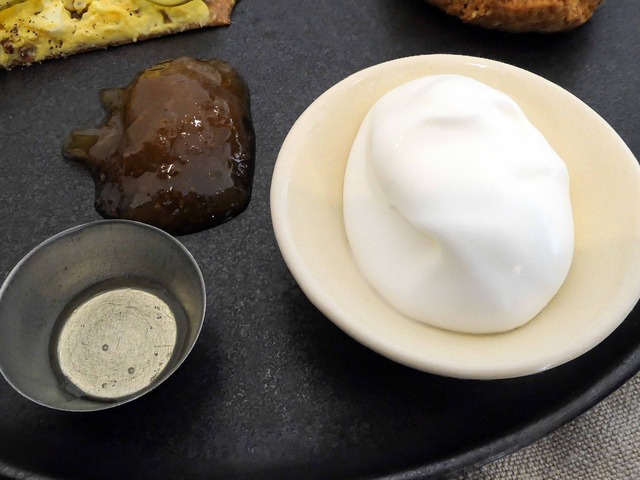 ホイップクリーム,国産蜂蜜,イチジクジャム_edit
