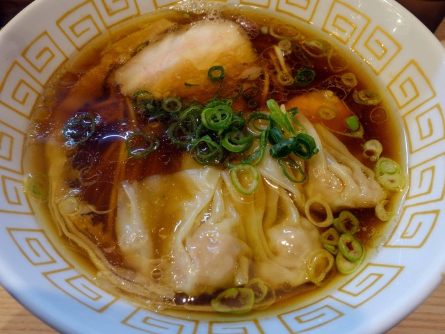 海老ワンタン醤油らぁ麺 1_edit