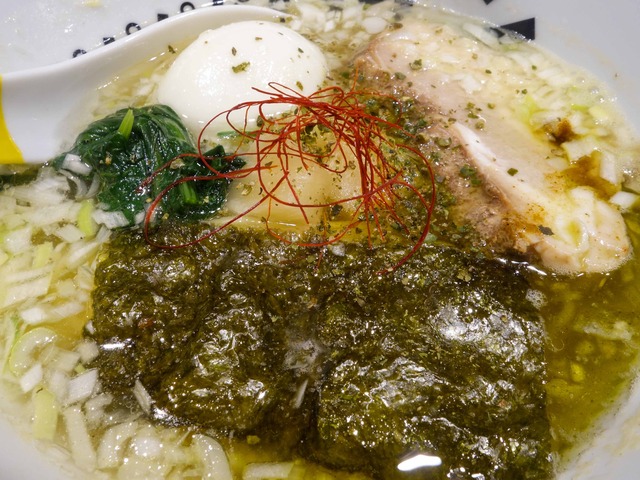 パイナップルラーメン(辛)+ パイナップル味玉 5_edit