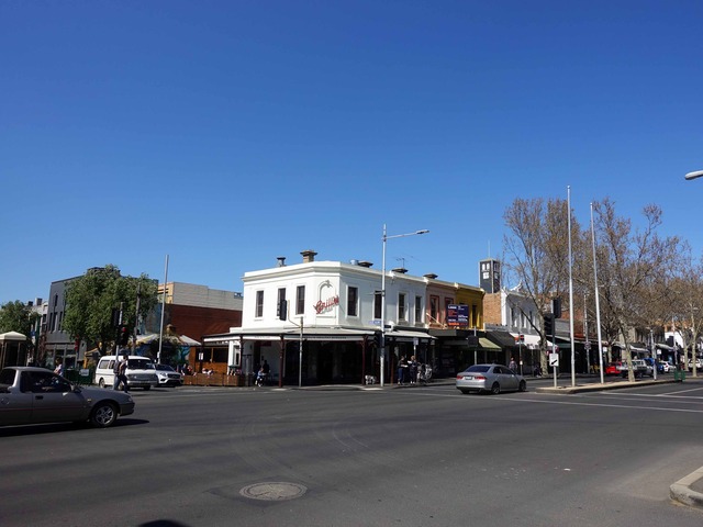 Lygon St と Faraday St の交差点_edit