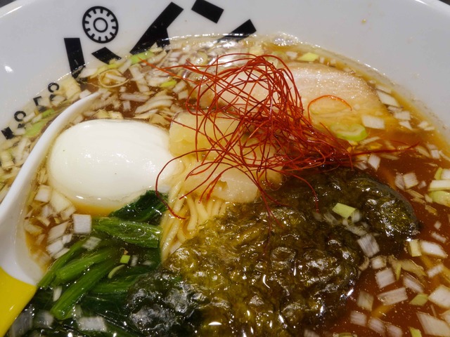 パイナップルラーメン(醤油)+ パイナップル味玉 4_edit