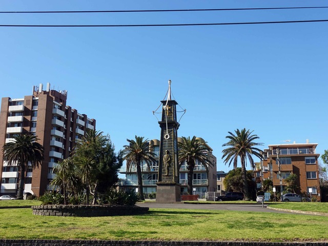 Alfred Square (St Kilda)_edit