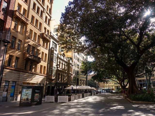 Bridge St から Macquarie Place を望む_edit