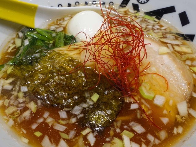 パイナップルラーメン(醤油)+ パイナップル味玉 3_edit