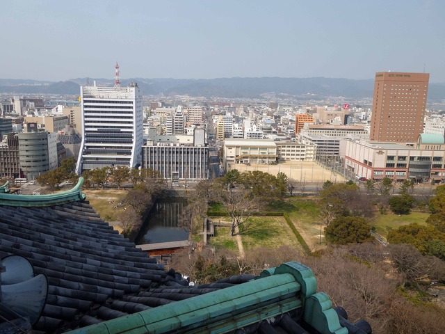 大天守閣展望から市街を望む 4_edit
