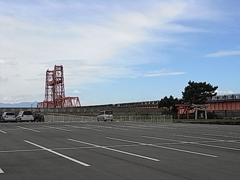 大川の街
