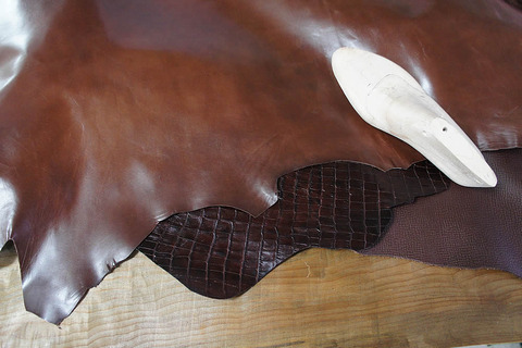 0813_2087_bnr_browncolor