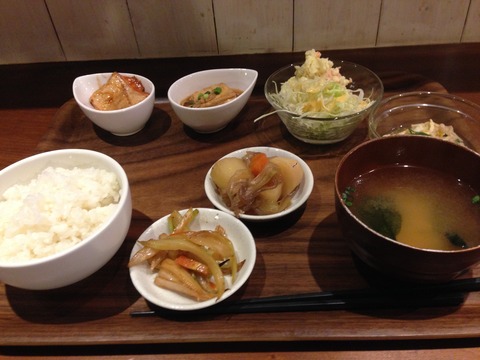 kuwaya食堂
