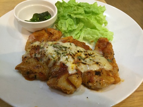 きのことチキンのトマト煮込み