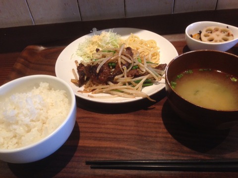 ニラレバ炒め定食