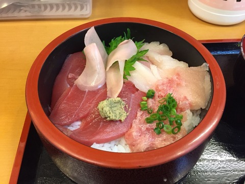 三食丼
