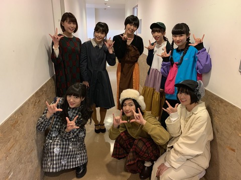 Dx_7YFWU8AA_eNv