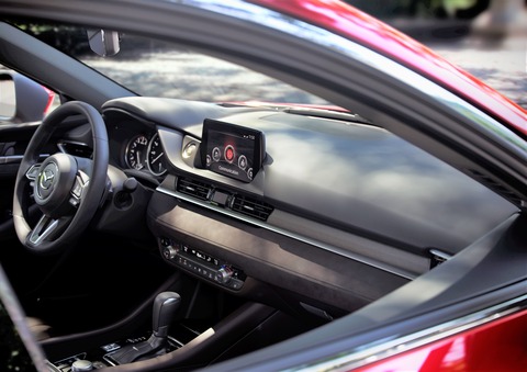 Mazda6_IPM3_Brand_US_SDN_2017_CUT13a