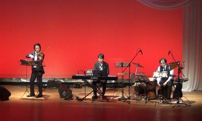 山田トリオ 赤