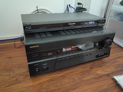 アンプとBLU-RAYプレーヤー