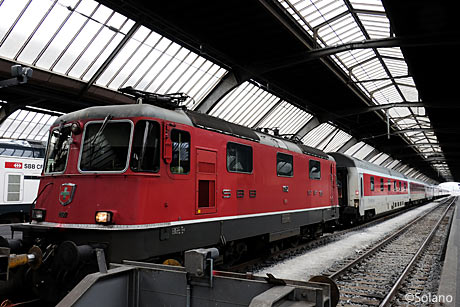 ハンブルグ発のCNL、終着駅のチューリッヒに到着