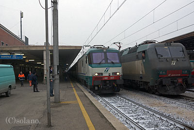 ヴェローナ駅に到着したEC85ミケランジェロ