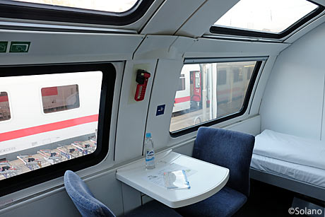 CNL2階建て車両、デラックスルーム