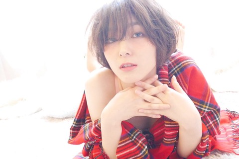 B2EA85F3-FC9A-437E-974D-050A1E9C91F9