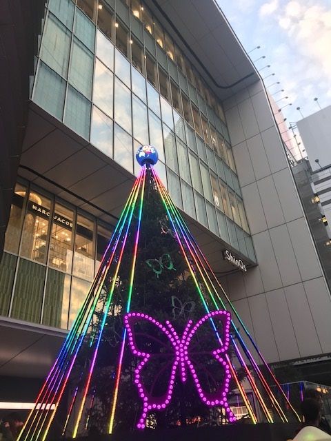 ヒカリエツリー