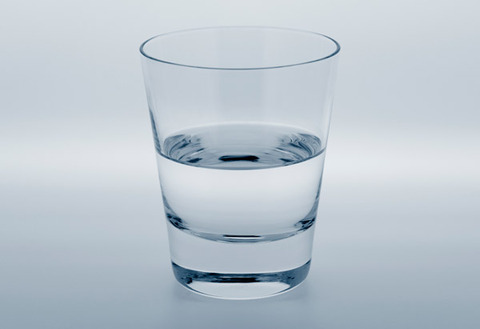 半分の水