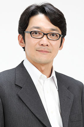 津村知与支 スーツ上半身HP