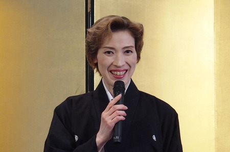 高世麻央