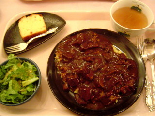チキンの赤ワインソース煮かけピラフ