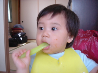 頬張るがっちゃん
