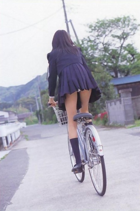 いつか見たかった女子校生のパンチラ 自転車編 vol.3