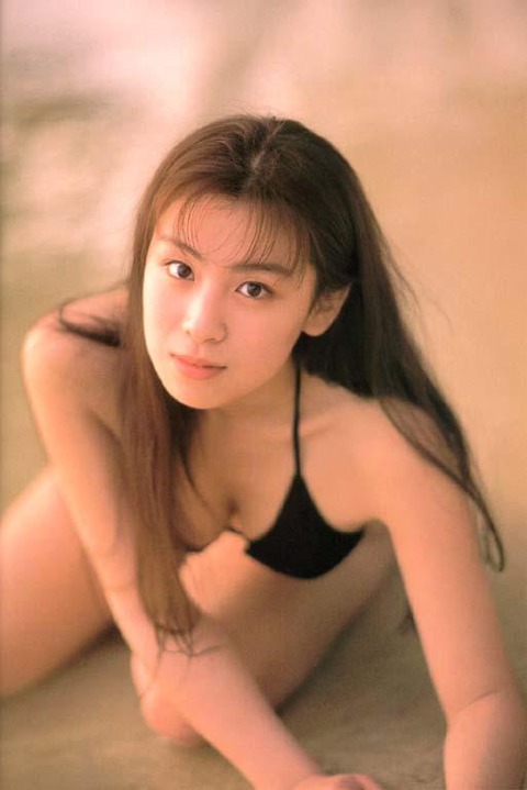 初々しい雛形あきこの水着姿